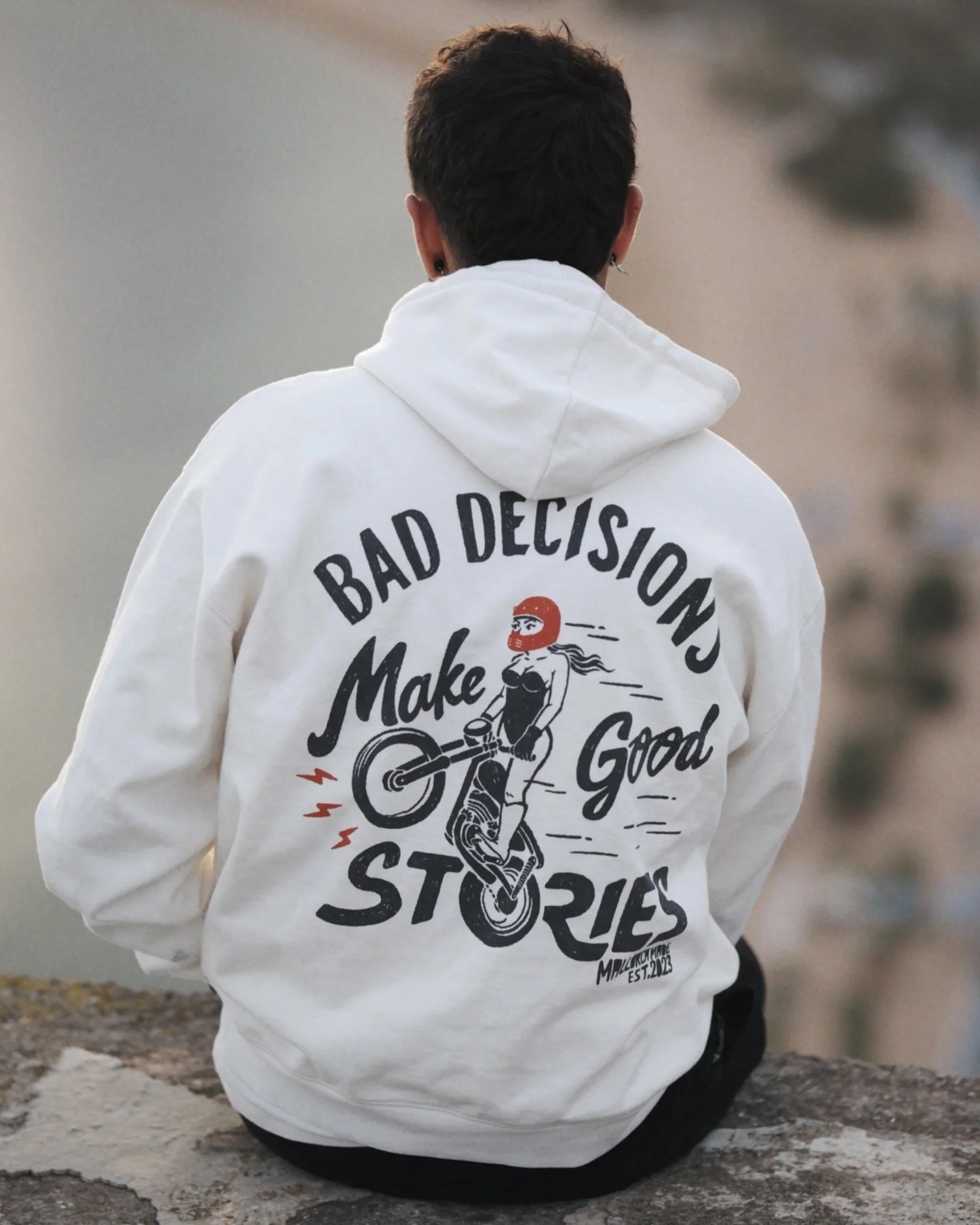 HOODIE 'BAD DECISIONS'