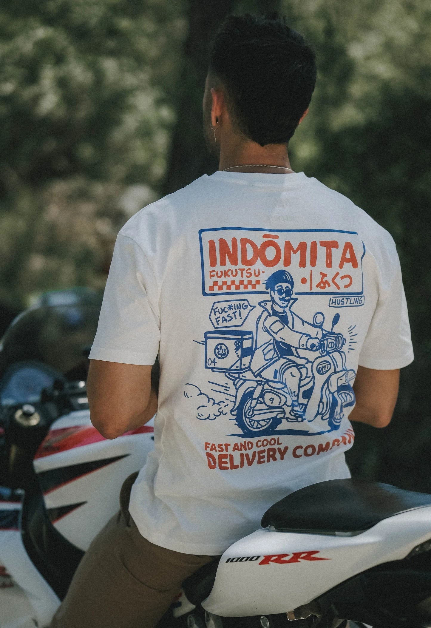 T-SHIRT 'INDÓMITA DELIVERY'